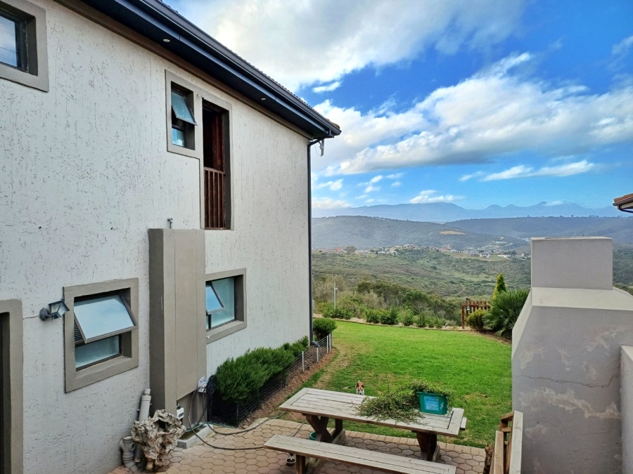 4 Bedroom Property for Sale in Avonddans Western Cape